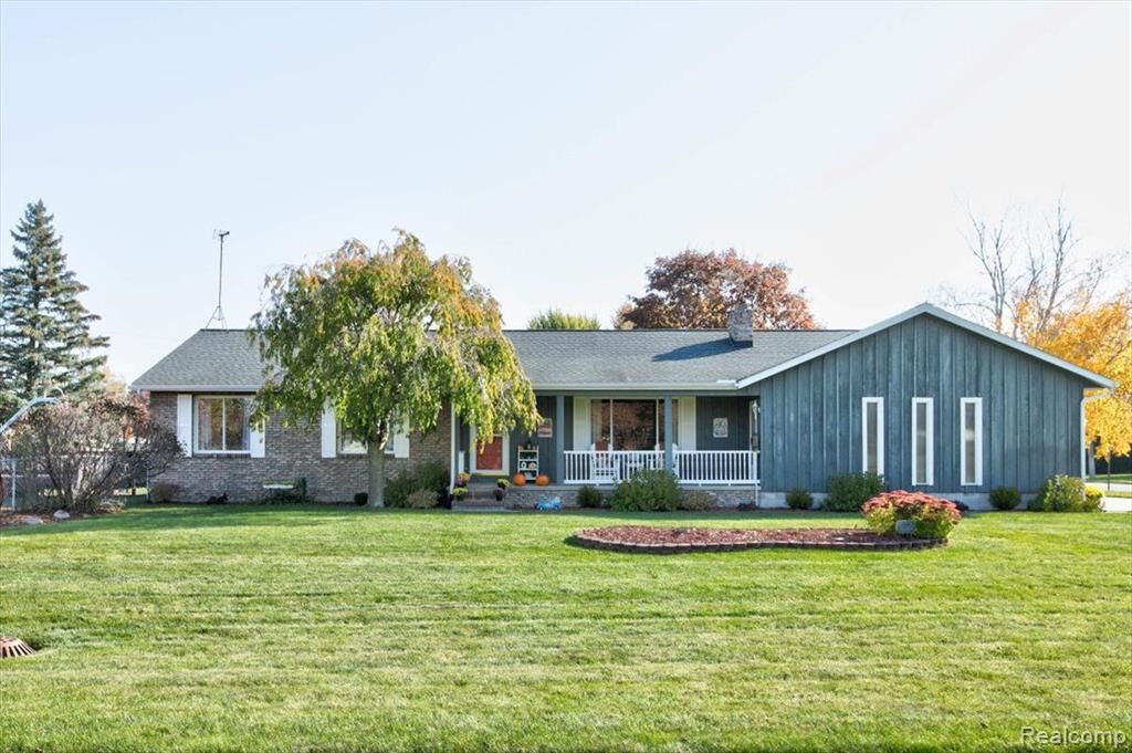 Property Photo: 599 Oregon Avenue MI 48040 1027