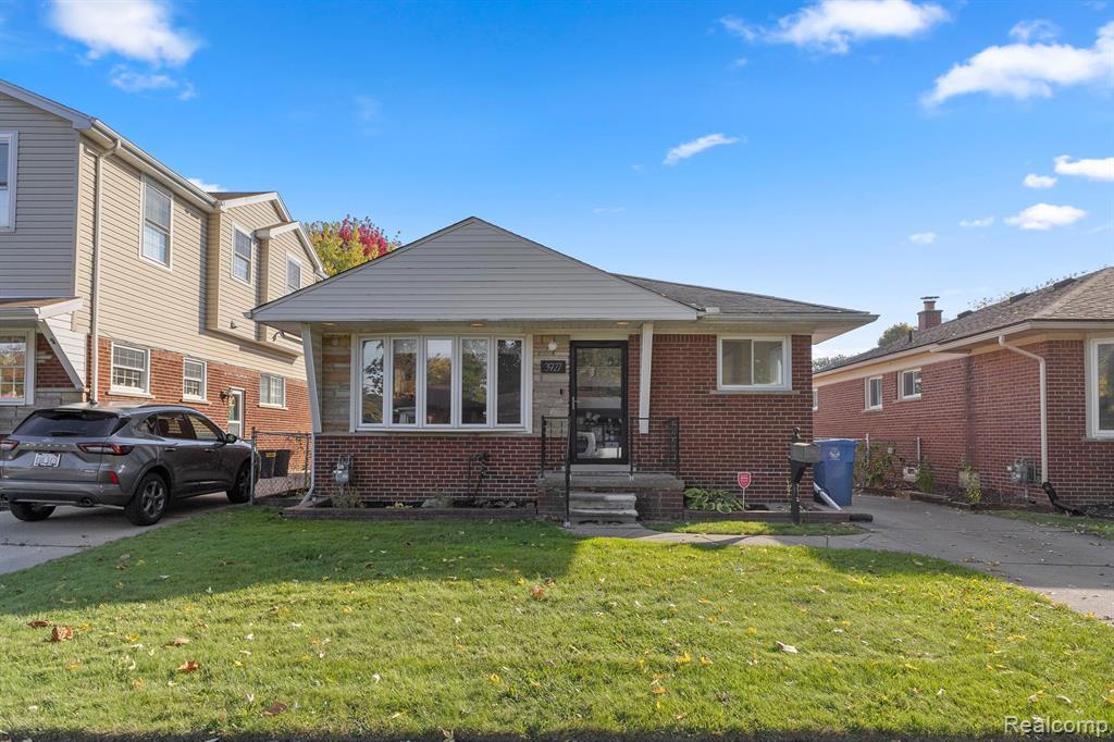Property Photo: 3927 Tulane Street MI 48125 2243
