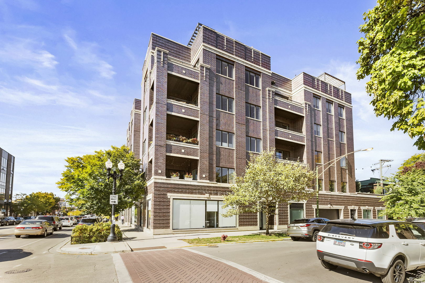 4802 N Bell Avenue 201  Chicago IL 60625 photo