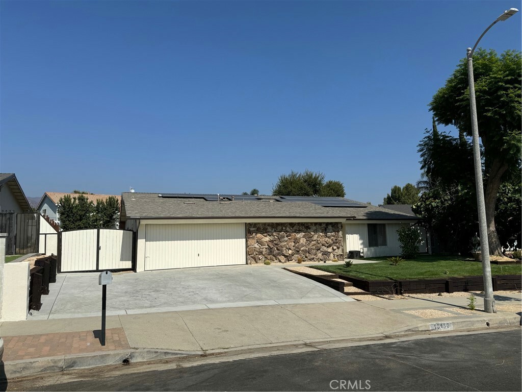 Property Photo:  13130 Whistler Avenue  CA 91344 