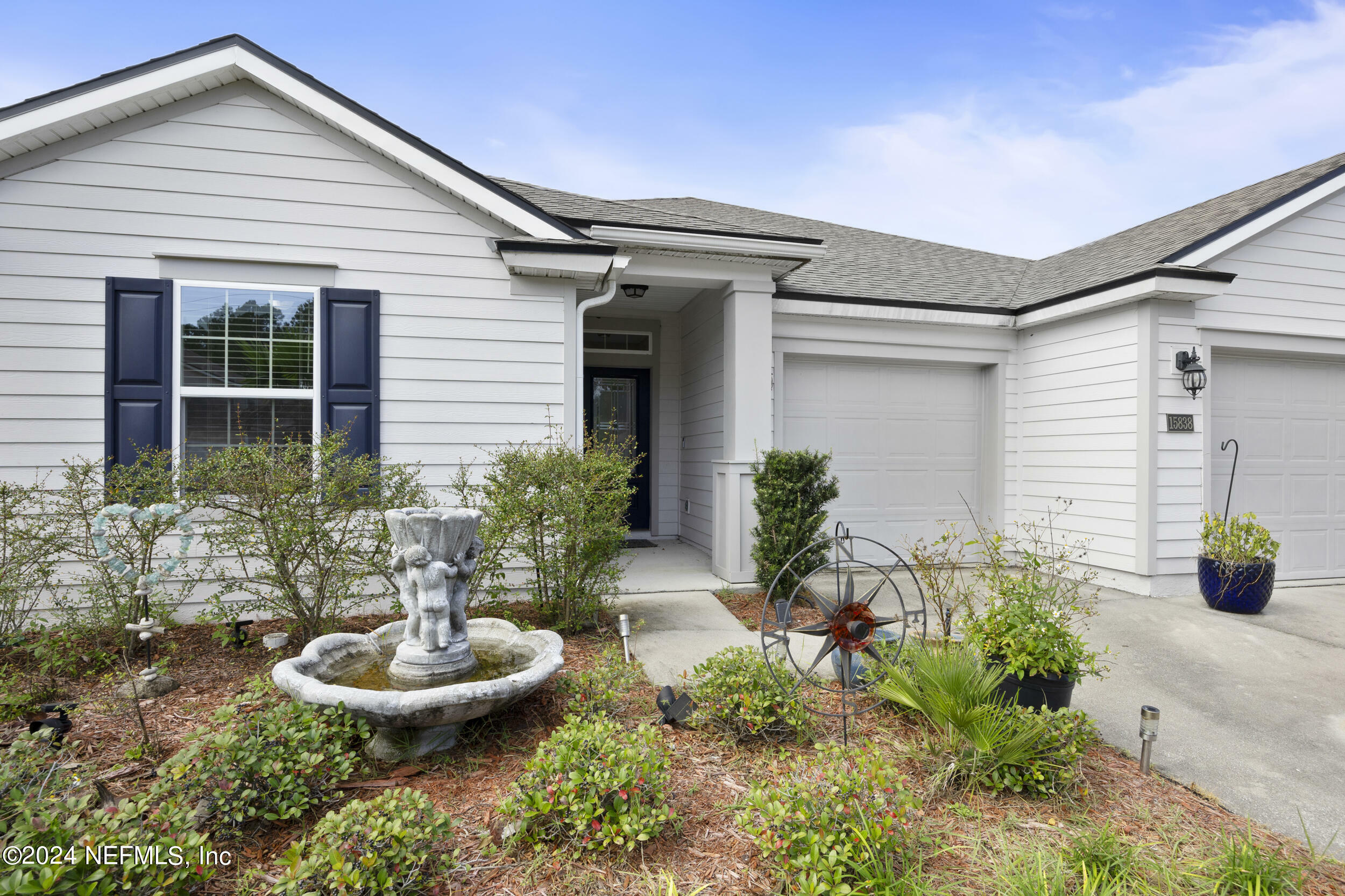 Property Photo:  15838 Great Lakes Circle  FL 32218 