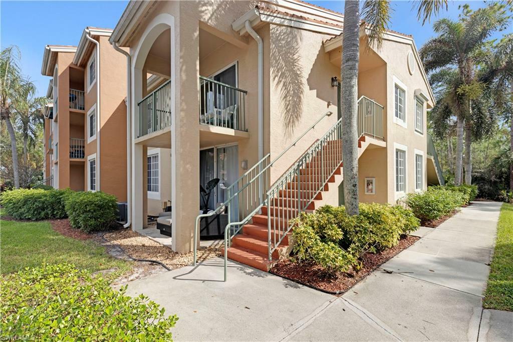 Property Photo:  1260 Wildwood Lakes Blvd 107  FL 34104 