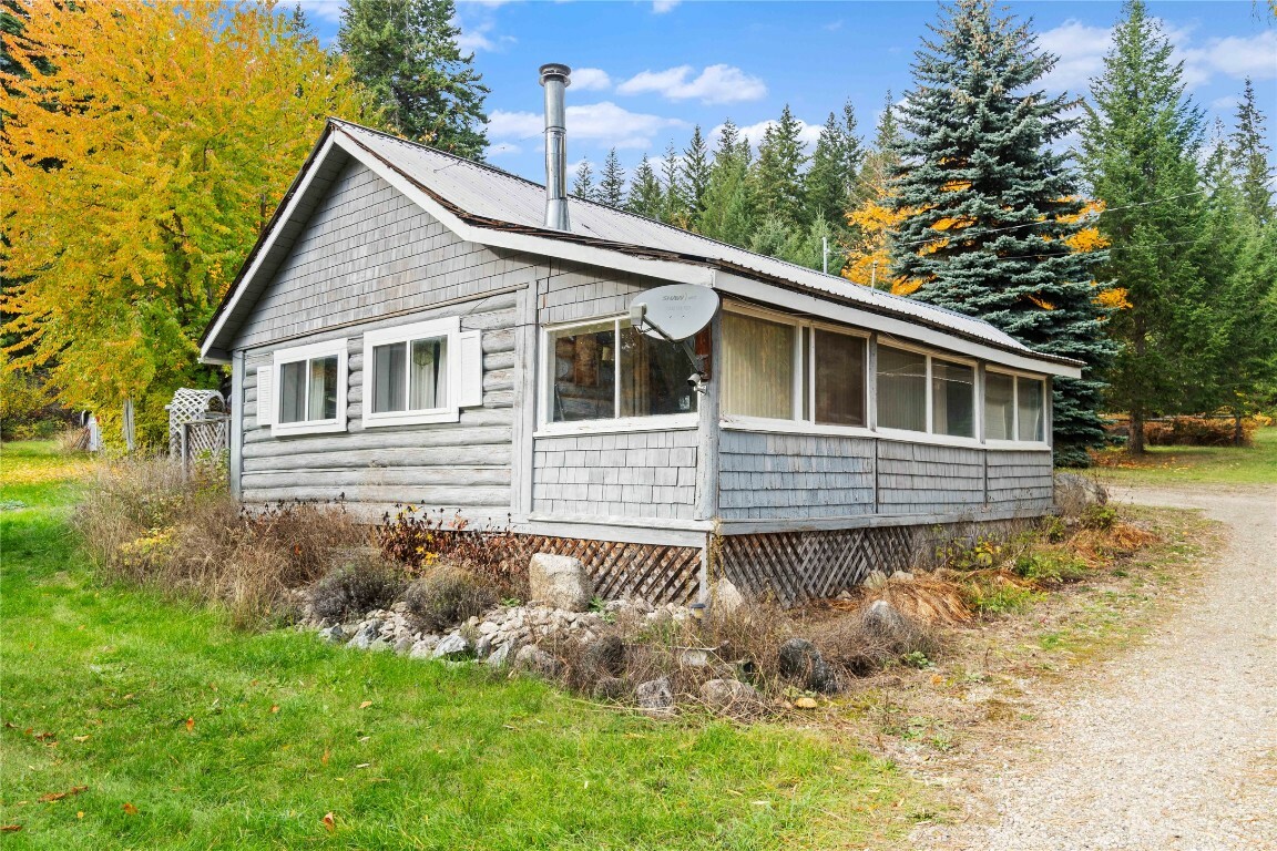 Property Photo:  3901 65 Avenue NW  BC V1E 3A5 