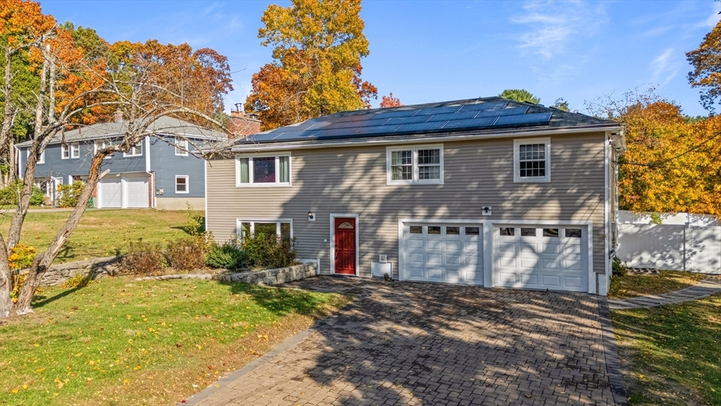 Property Photo:  41 Briarwood Rd  MA 01701 