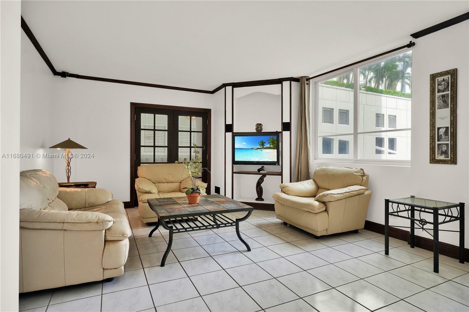 Property Photo:  5005 Collins Ave 325  FL 33140 