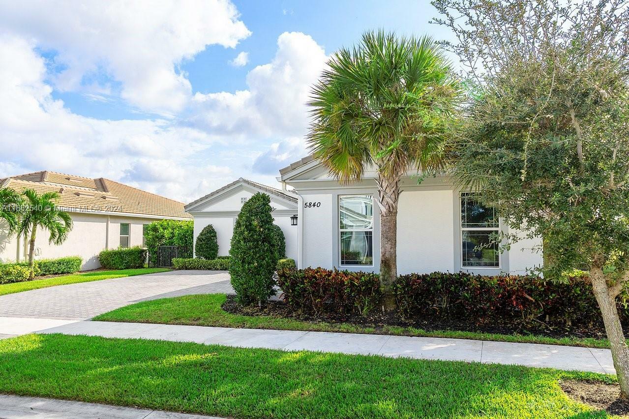 Property Photo:  5840 Whippoorwill Cir  FL 33470 