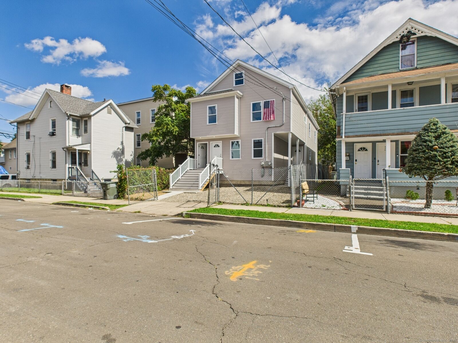 Property Photo:  438 Park Street  CT 06608 