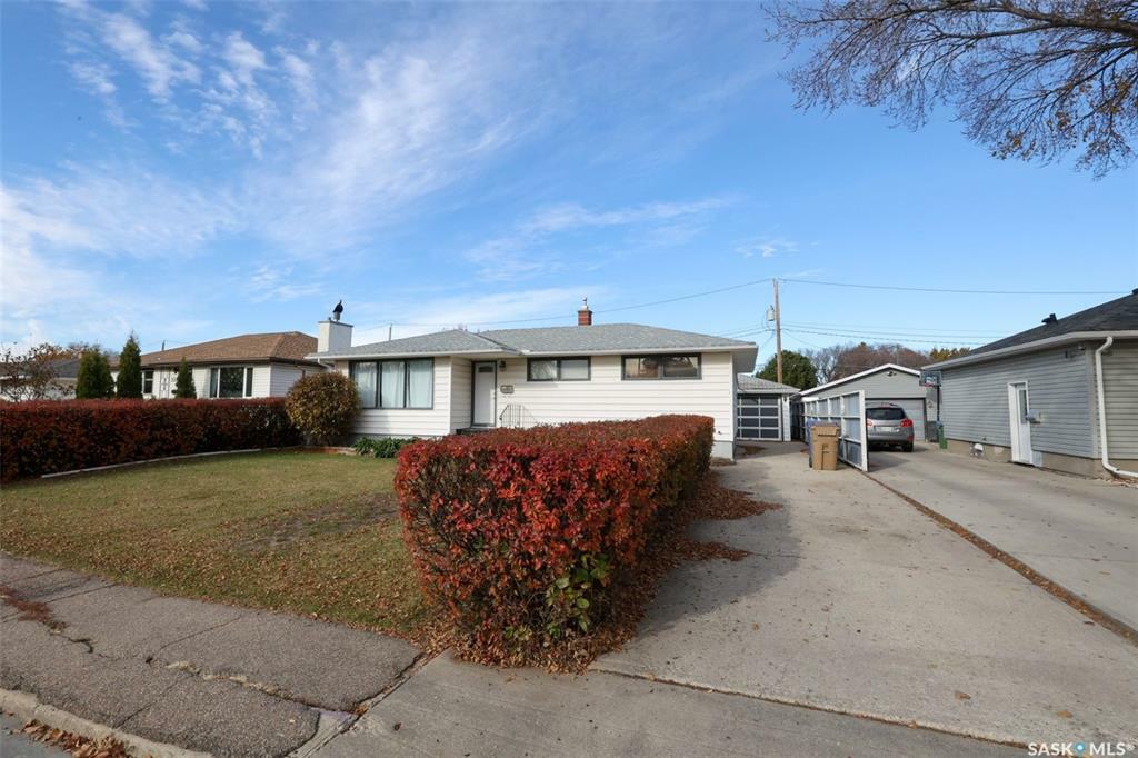 Property Photo:  3216 Perry Avenue  SK S4R 3H8 