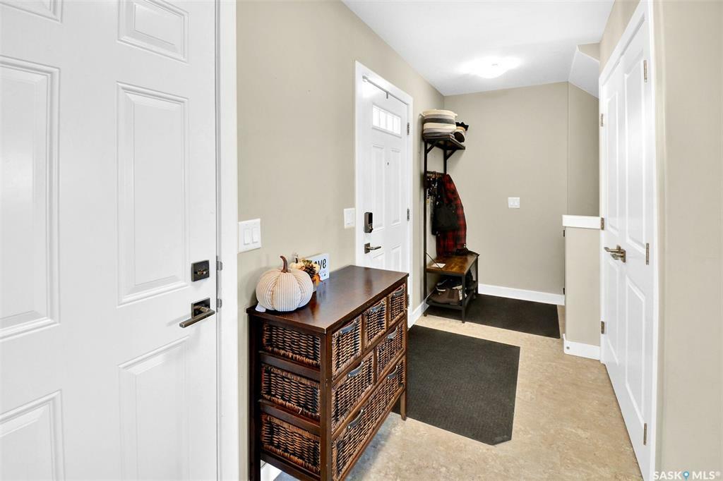 Property Photo:  367 Hassard Close  SK S7L 4Y7 