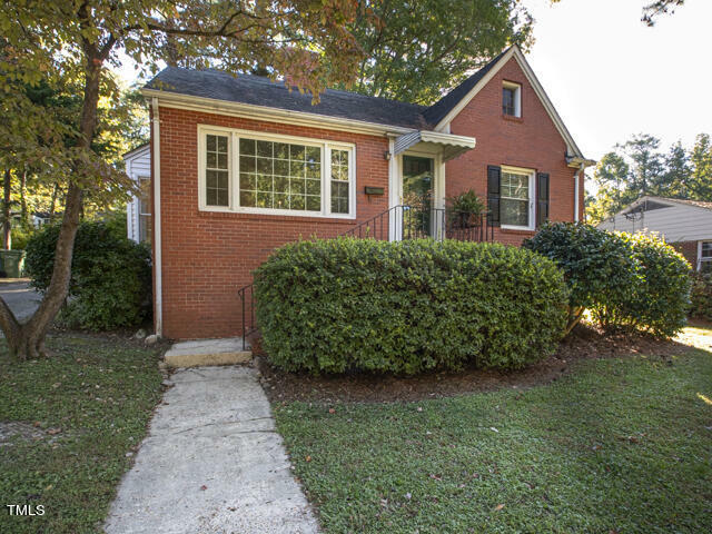 Property Photo:  313 E Hillside Drive  NC 27526 