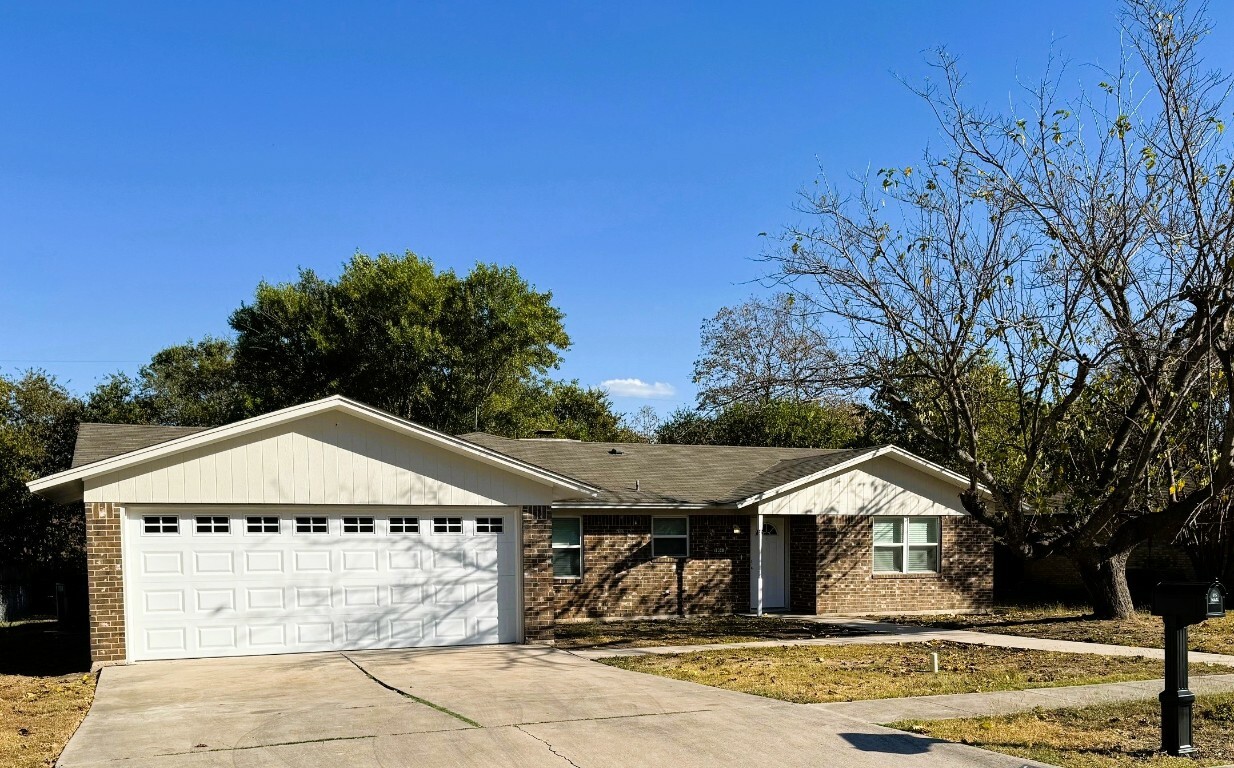 Property Photo:  1904 Kirk Avenue  TX 76543 