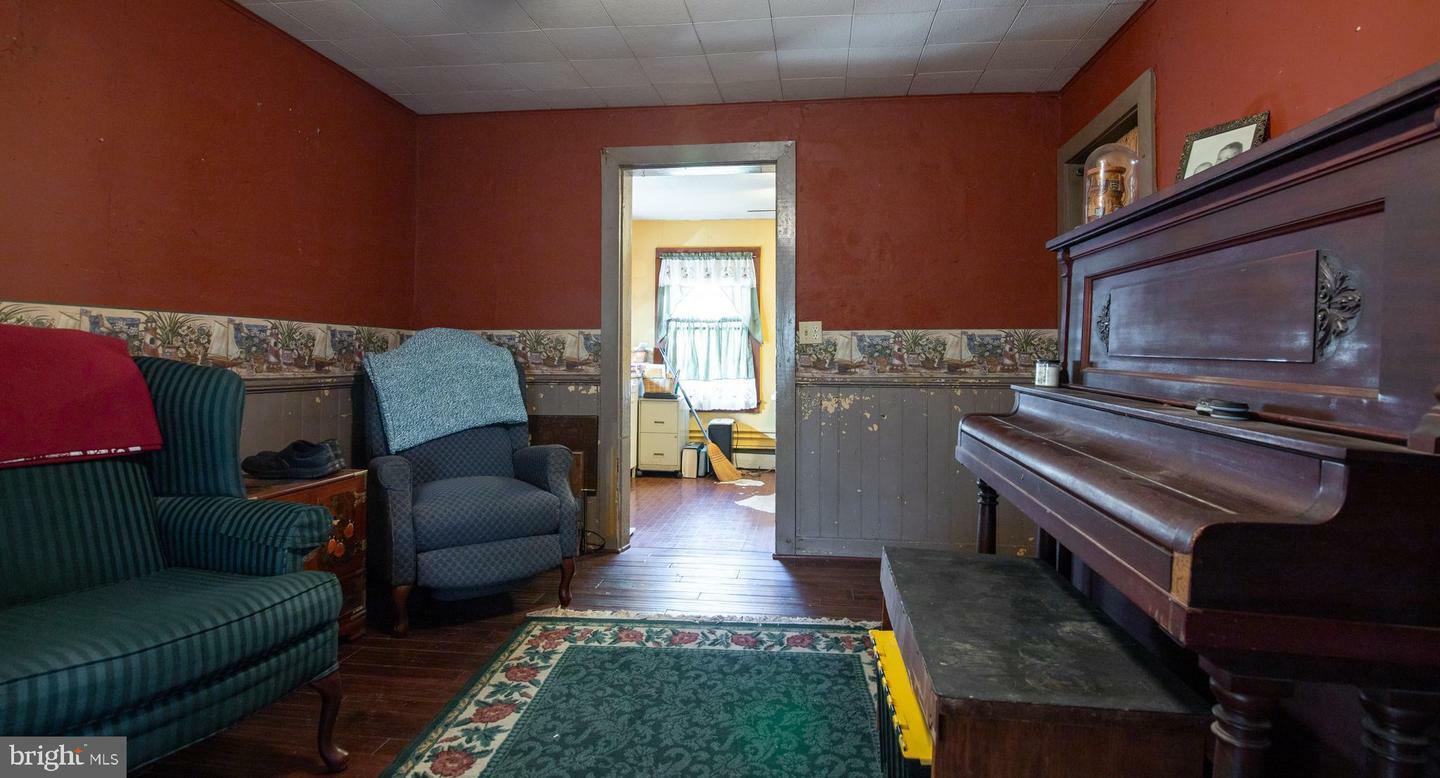 Property Photo:  107 W Walnut Street  MD 21901 