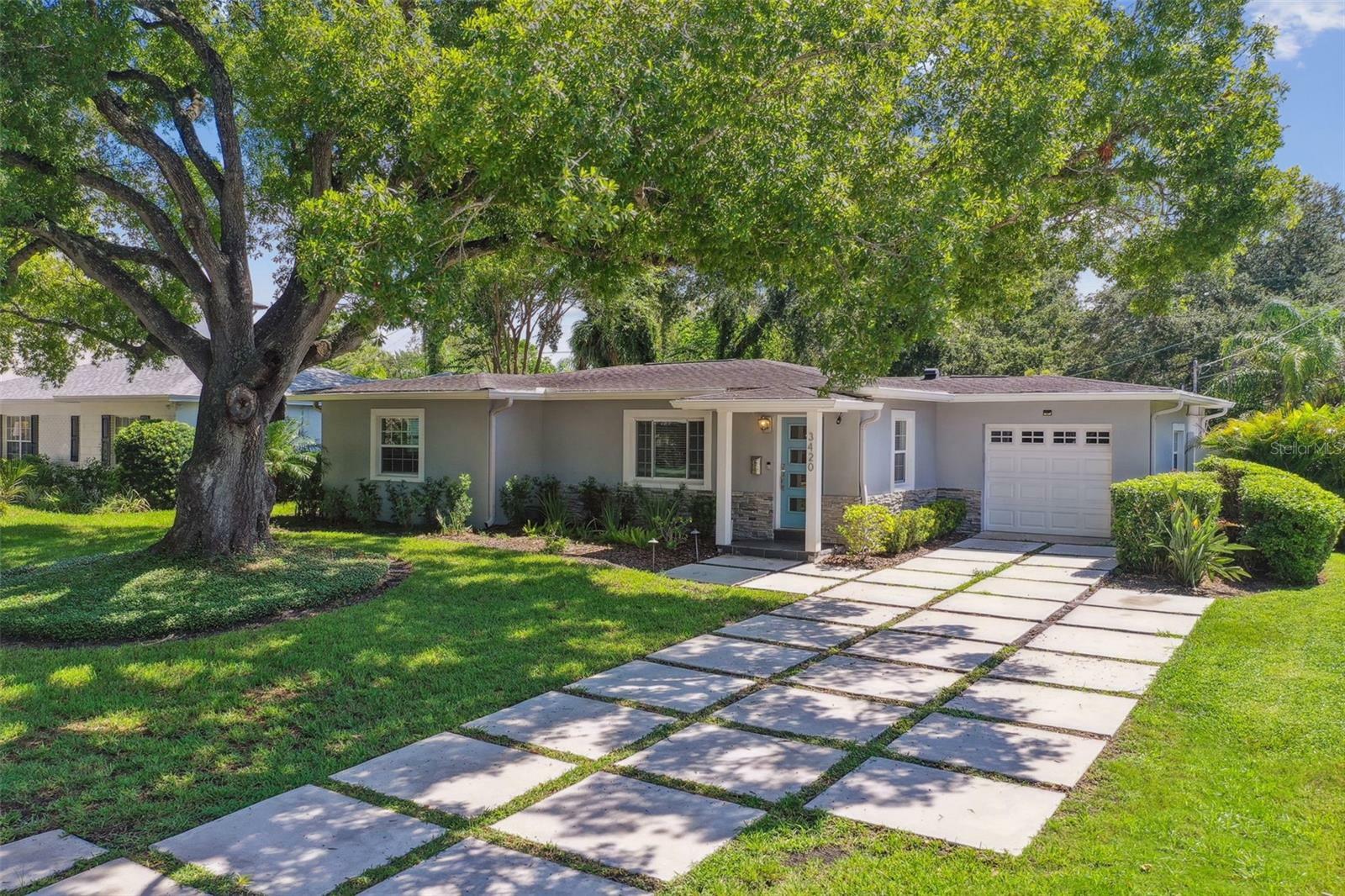 Property Photo:  3420 S Gardenia Avenue  FL 33629 