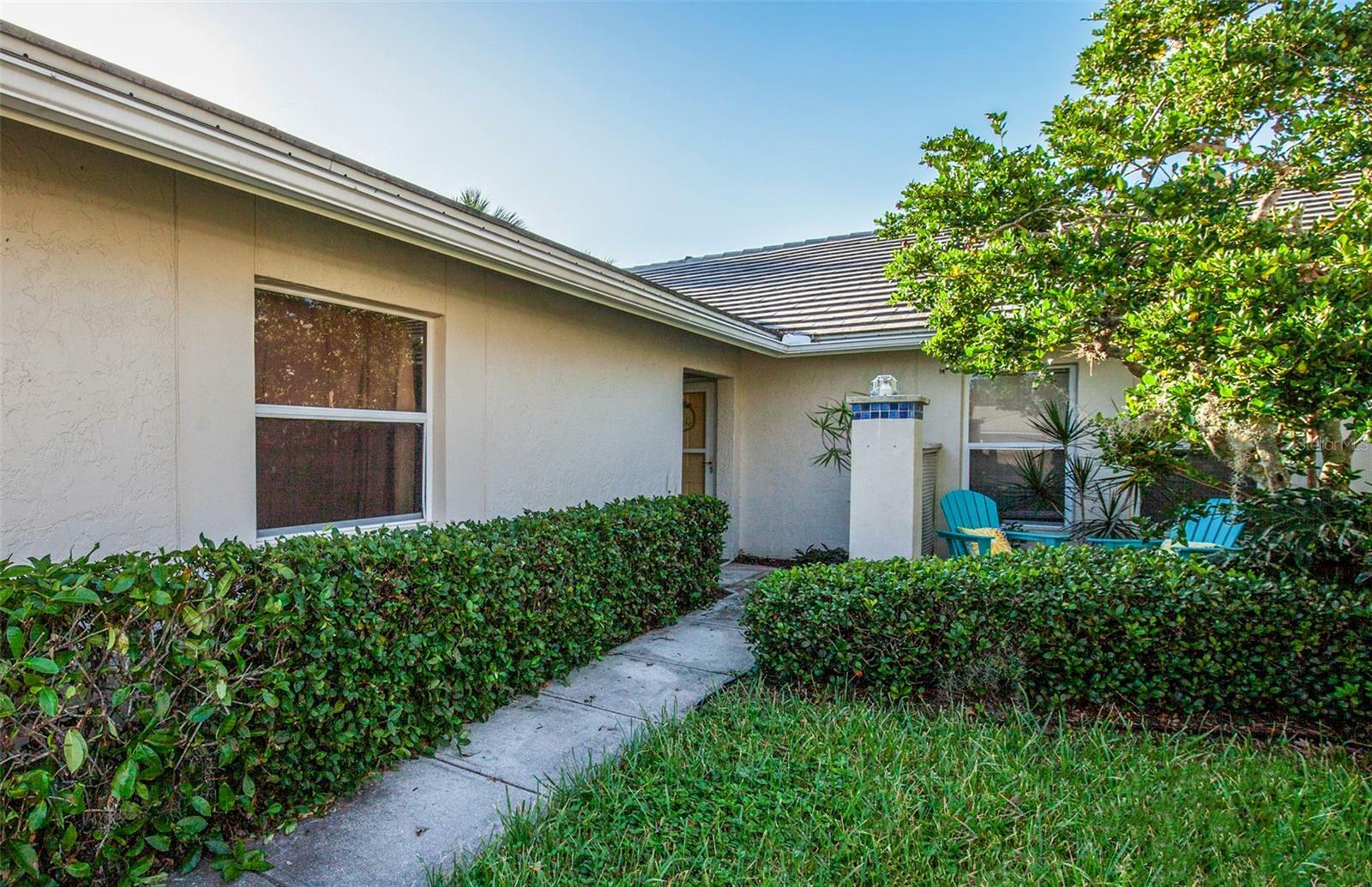 Property Photo:  172 Southampton Place 346  FL 34293 