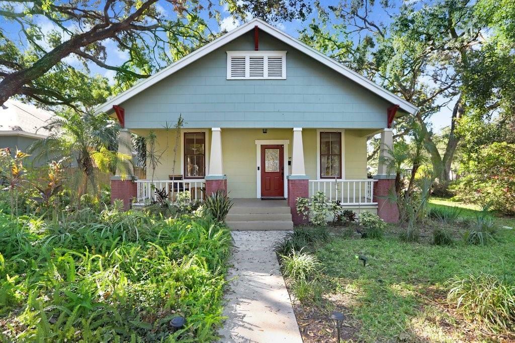 Property Photo:  816 W Idlewild Avenue  FL 33604 