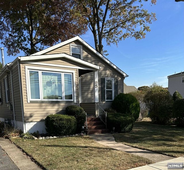 Property Photo:  95 5th Avenue  NJ 07506 