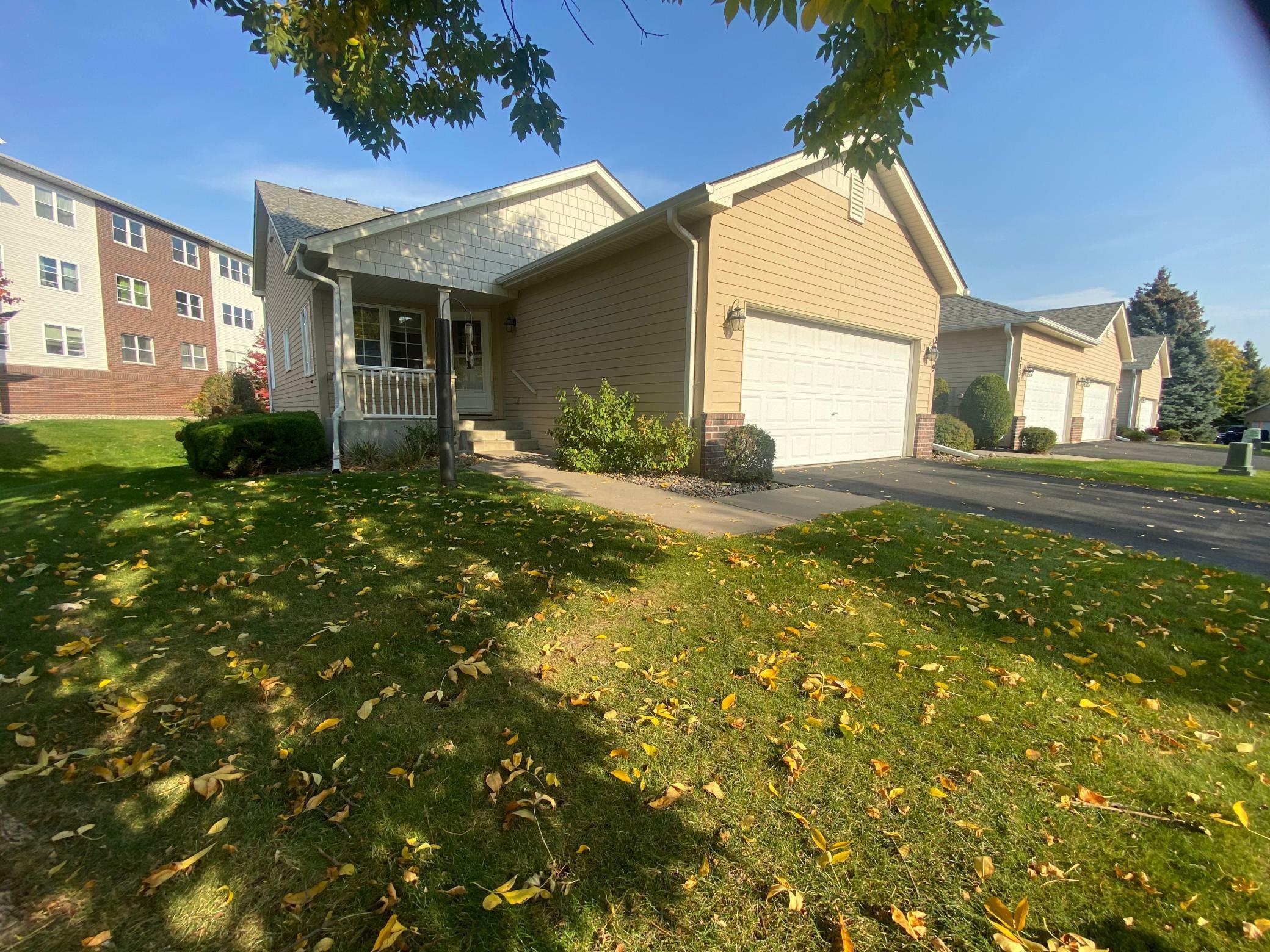 Property Photo:  2249 Penn Place  MN 55109 