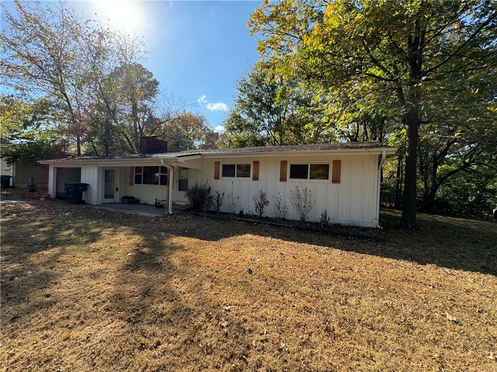 Property Photo:  1203 N Sang Avenue  AR 72703 