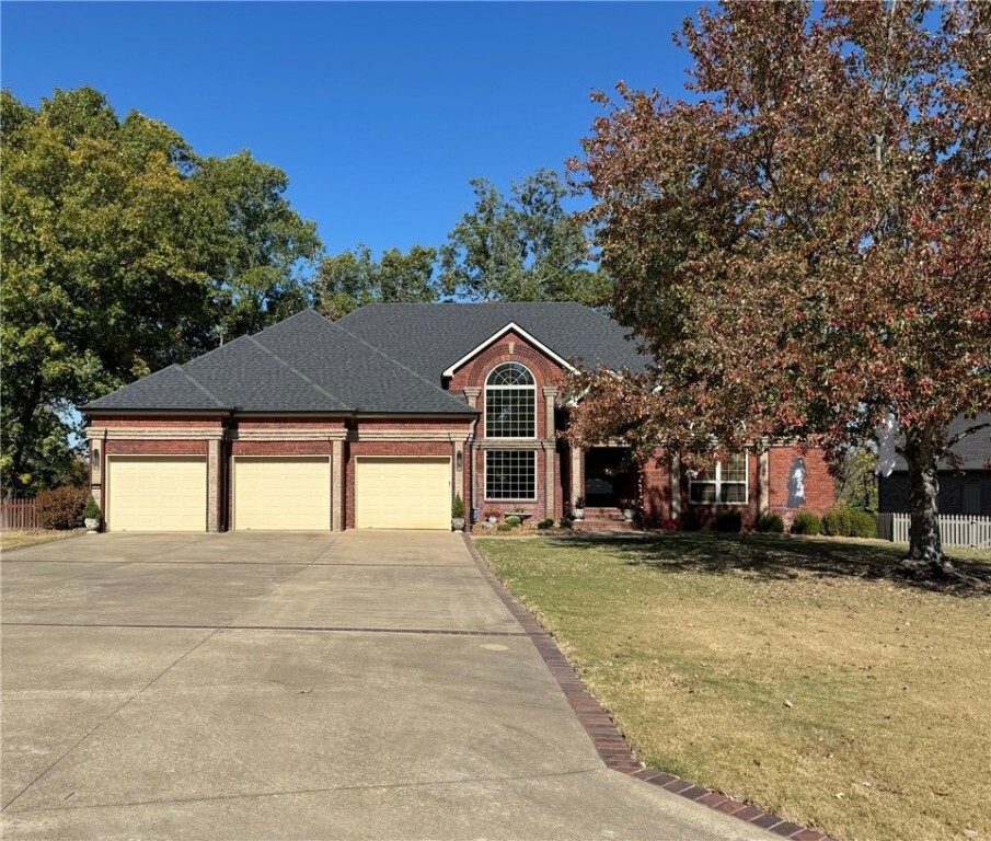 Property Photo:  1968 E Cobblestone Square  AR 72703 