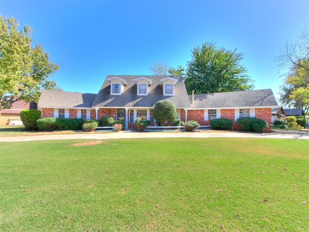 Property Photo: 6820 Lancer Lane OK 73132