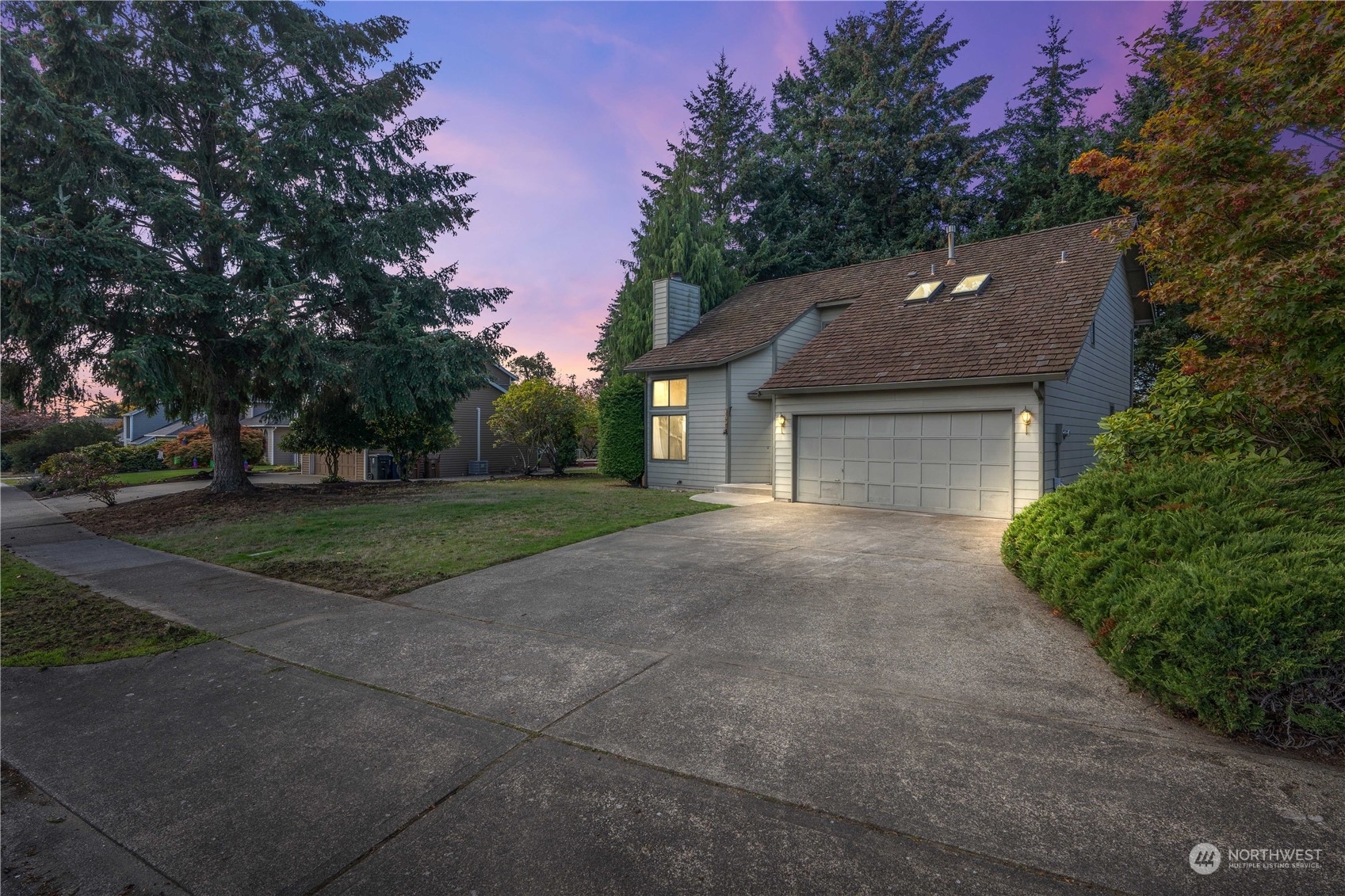 Property Photo:  4002 Larchmont Avenue NE  WA 98422 