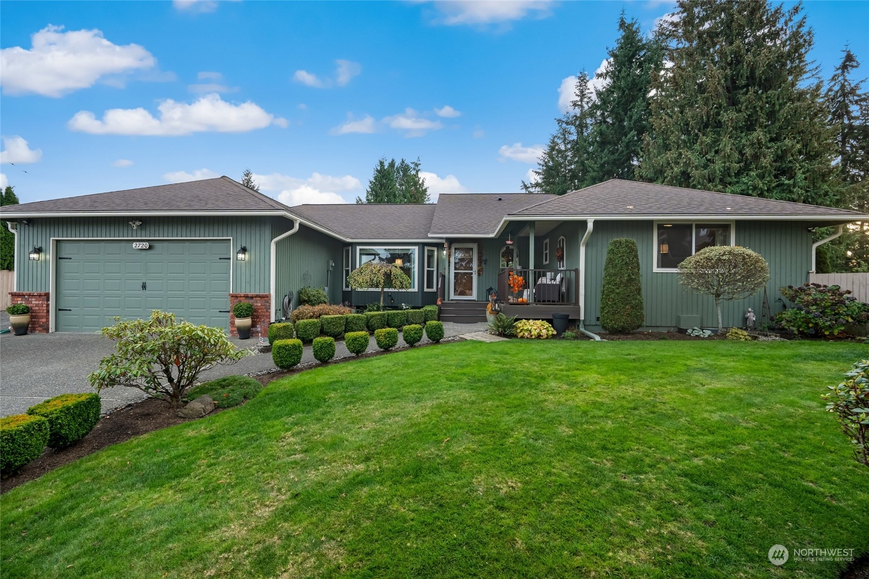 Property Photo:  2720 SE 100th Street  WA 98208 