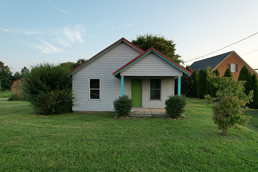 Property Photo:  1509 Milnwood  VA 23901 