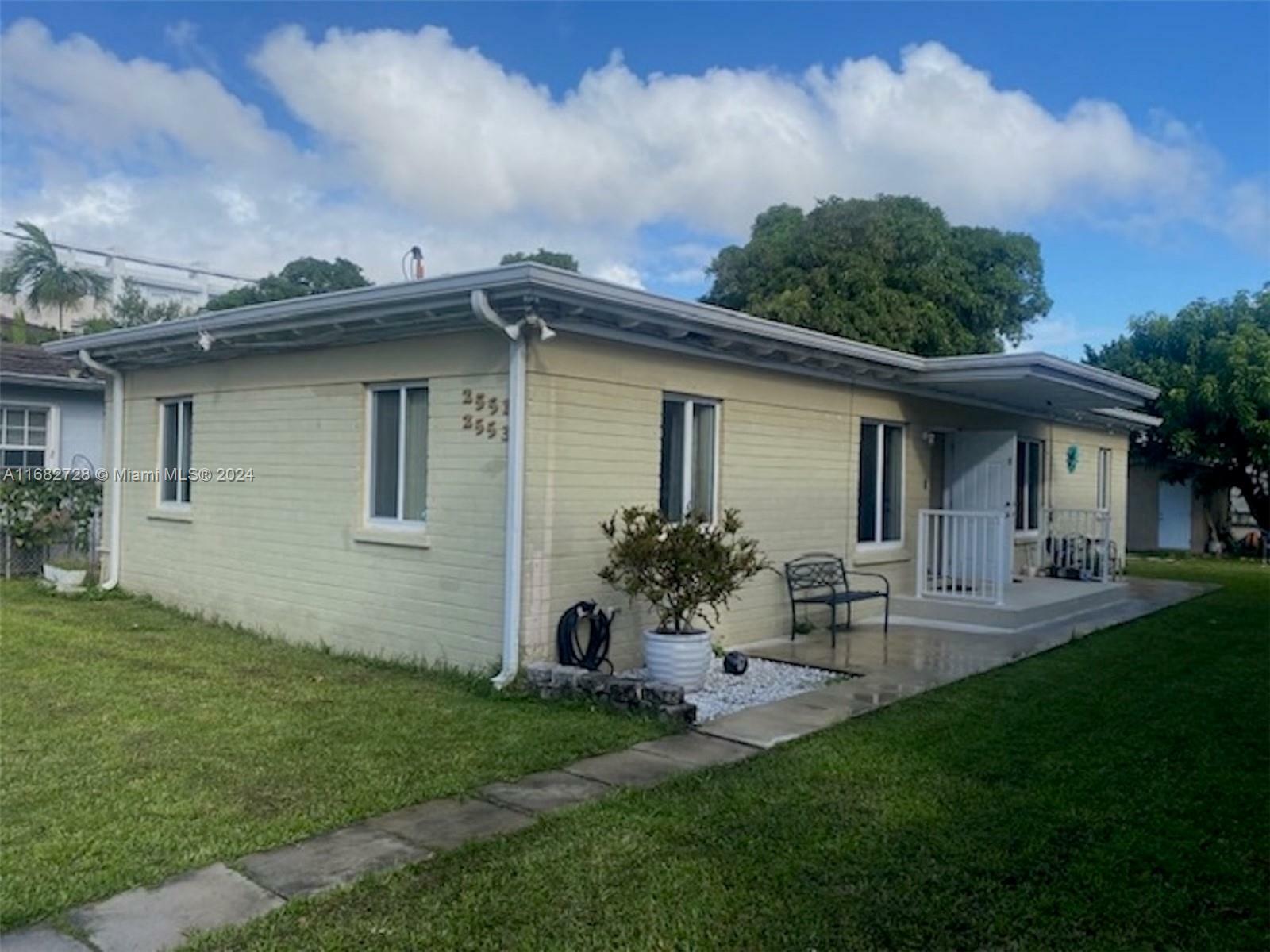 Property Photo:  2551 SW 18th St  FL 33145 