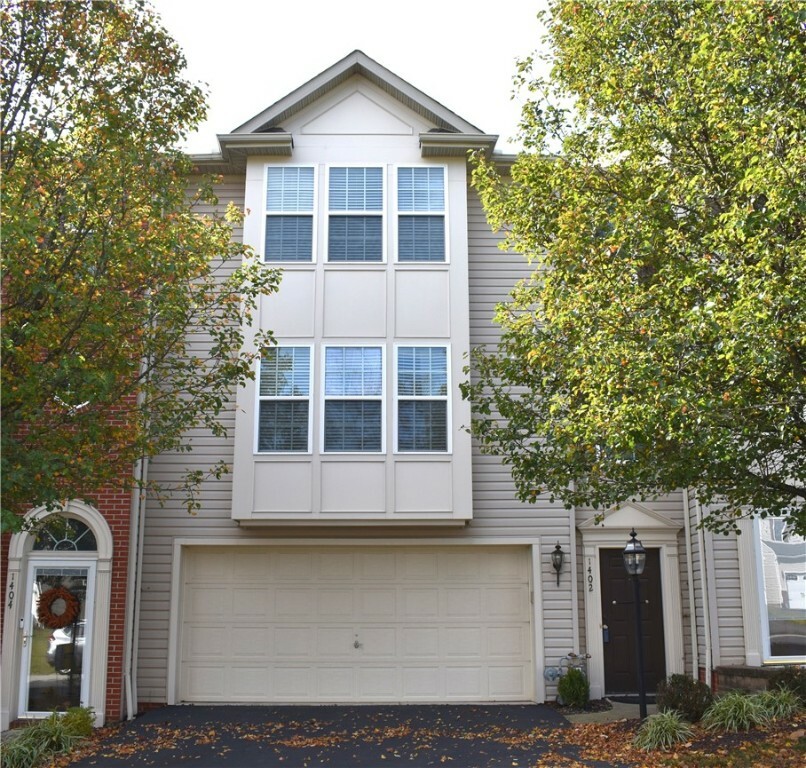 Property Photo:  1402 Towervue Dr  PA 15227 