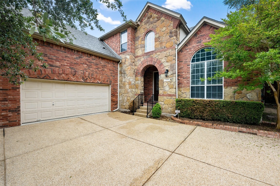 Property Photo:  1308 Pine Forest Circle  TX 78665 