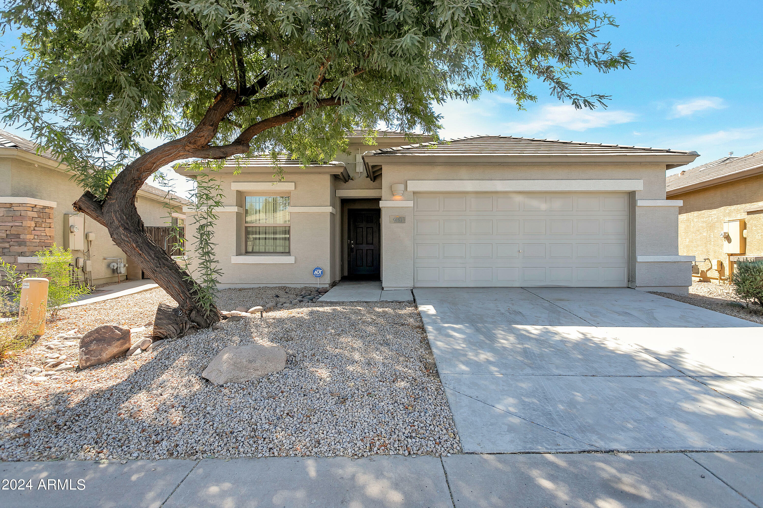 Property Photo: 9153 W Palm Lane AZ 85037