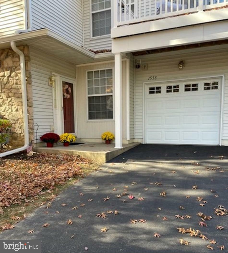 Property Photo:  1558 Palmer Drive  PA 19064 