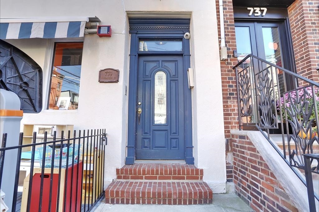 Property Photo:  739 Bloomfield St 3  NJ 07030 