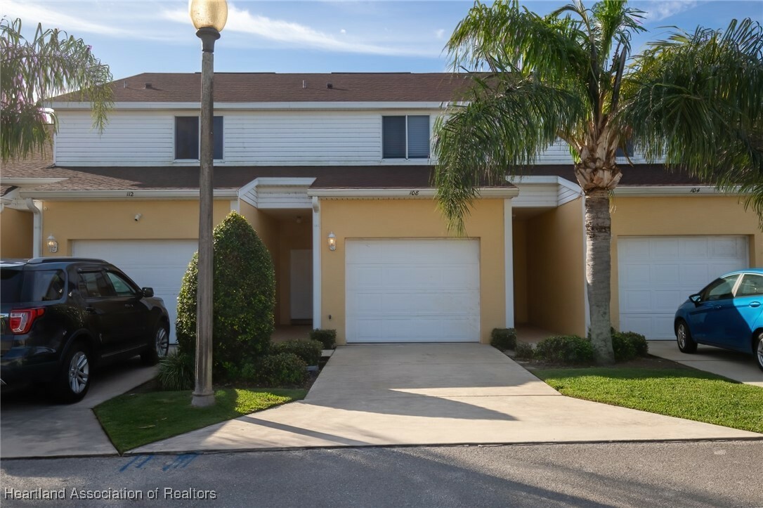 Property Photo:  108 New Castle Terrace  FL 33852 