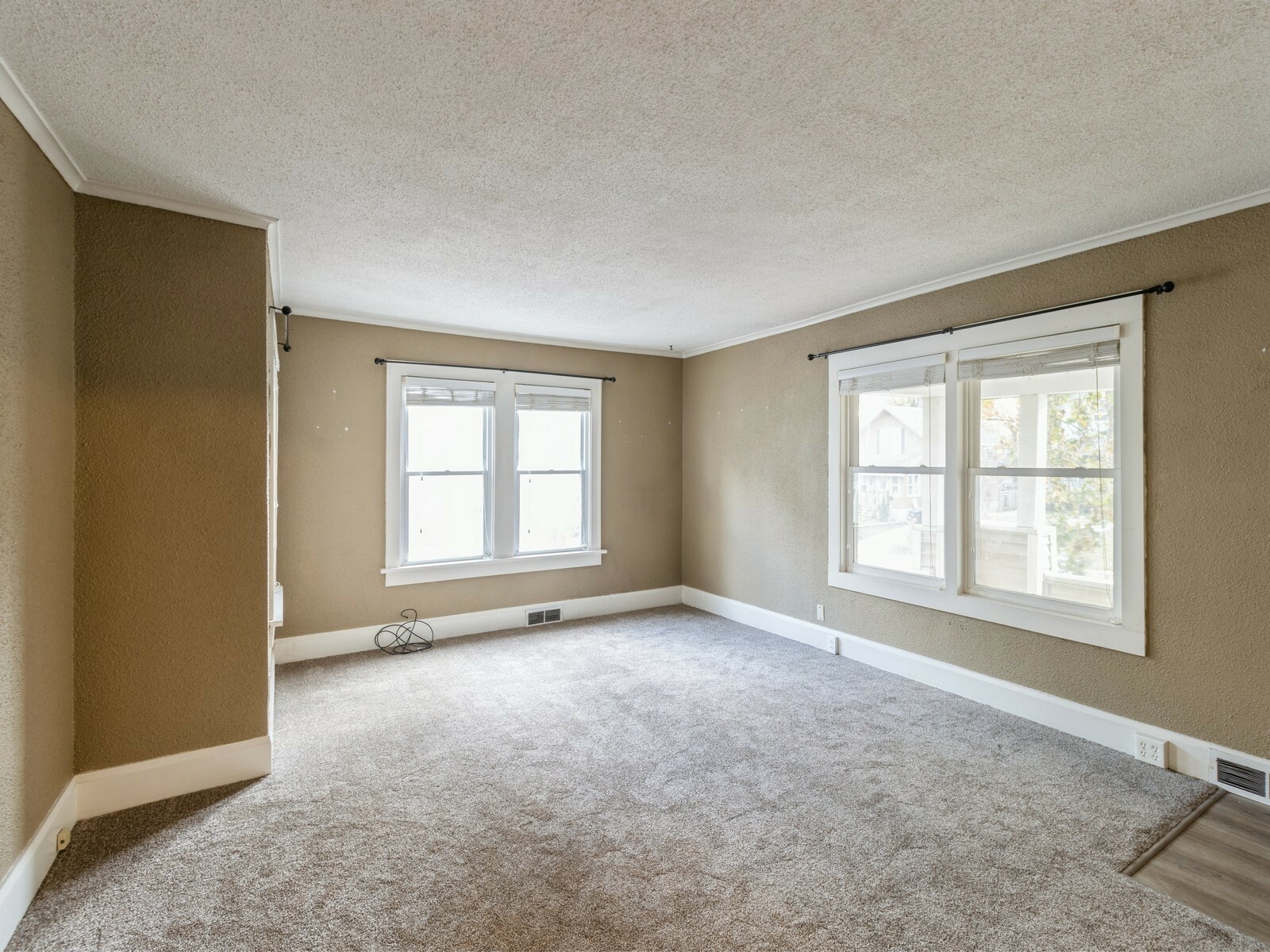 Property Photo:  3315 Iola Avenue  IA 50312 