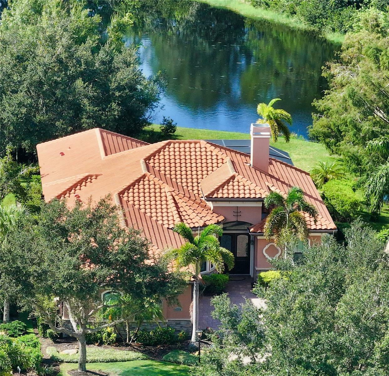 Property Photo: 14636 Newtonmore Lane FL 34202