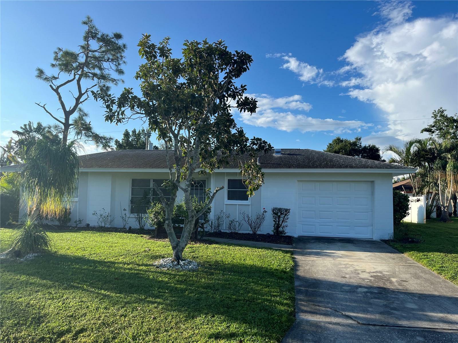 Property Photo:  181 Stanford Road  FL 34293 