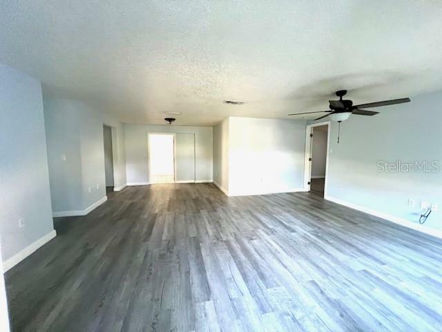 Property Photo:  5059 Vinson Way  FL 34232 