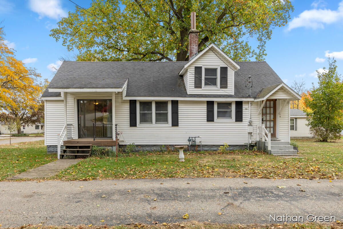 Property Photo: 123 Reynolds Street MI 49408