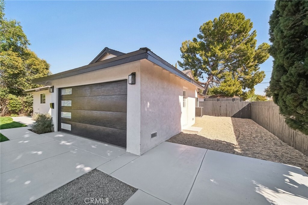 Property Photo:  11212 Montgomery Avenue  CA 91344 