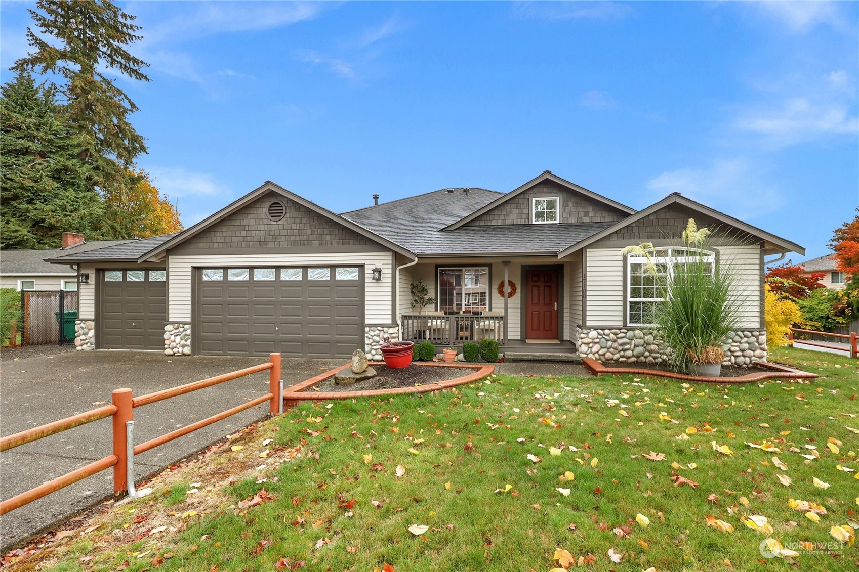 Property Photo:  17100 Spruce Way  WA 98037 