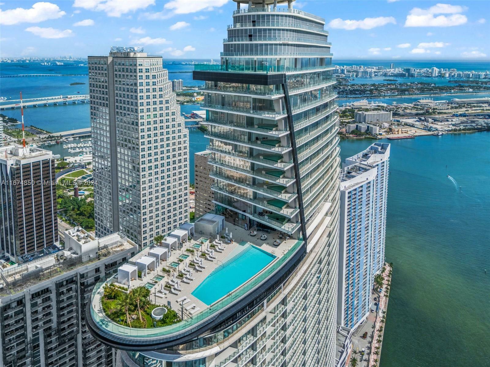 Property Photo:  300 Biscayne Blvd Way 1708  FL 33131 