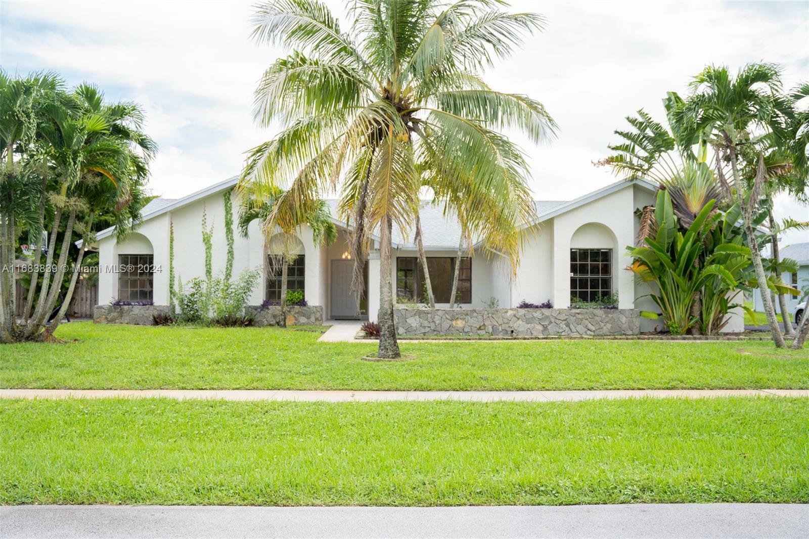 Property Photo:  10316 S 186th Ct S  FL 33498 