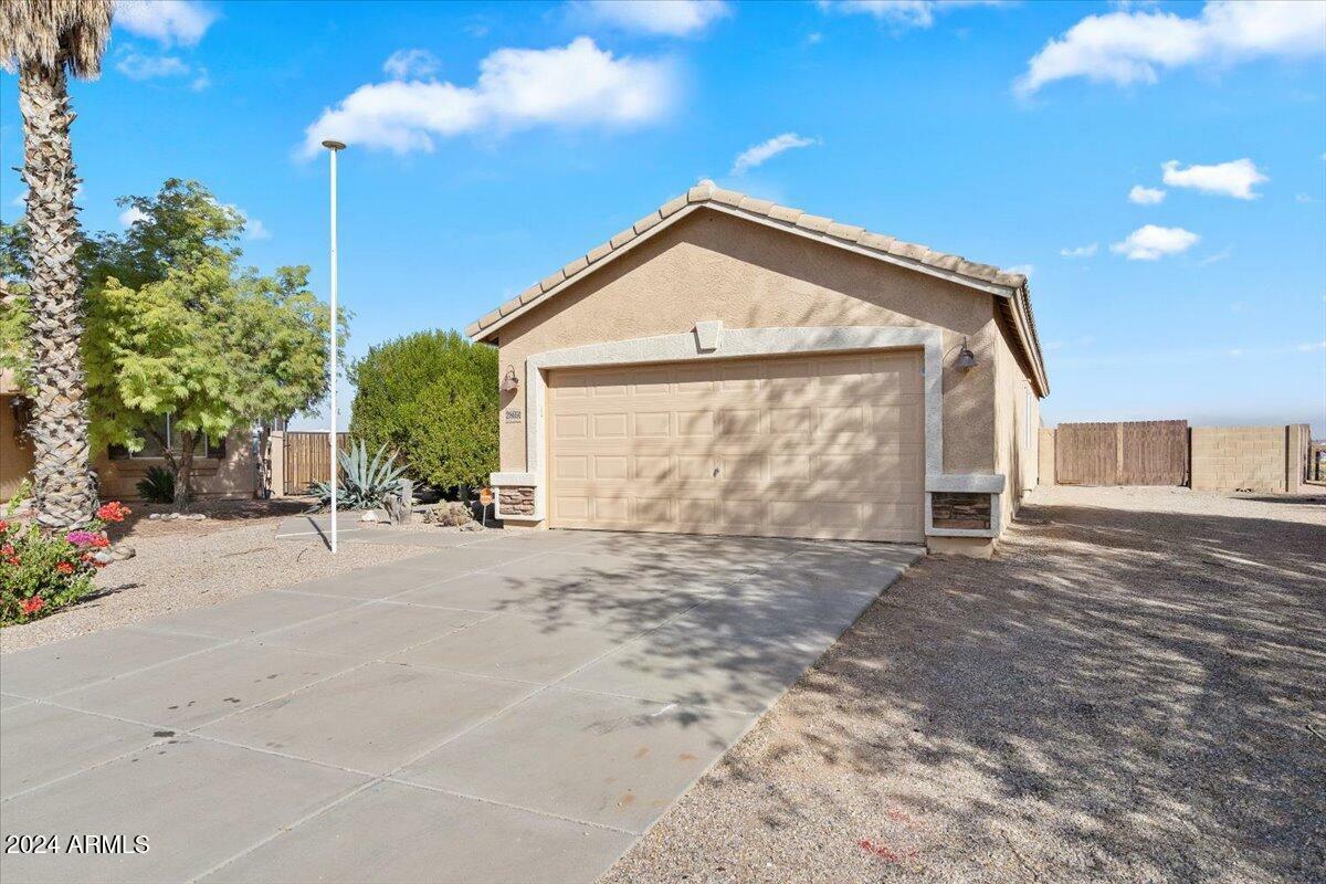 Property Photo:  28691 N Opal Court  AZ 85143 