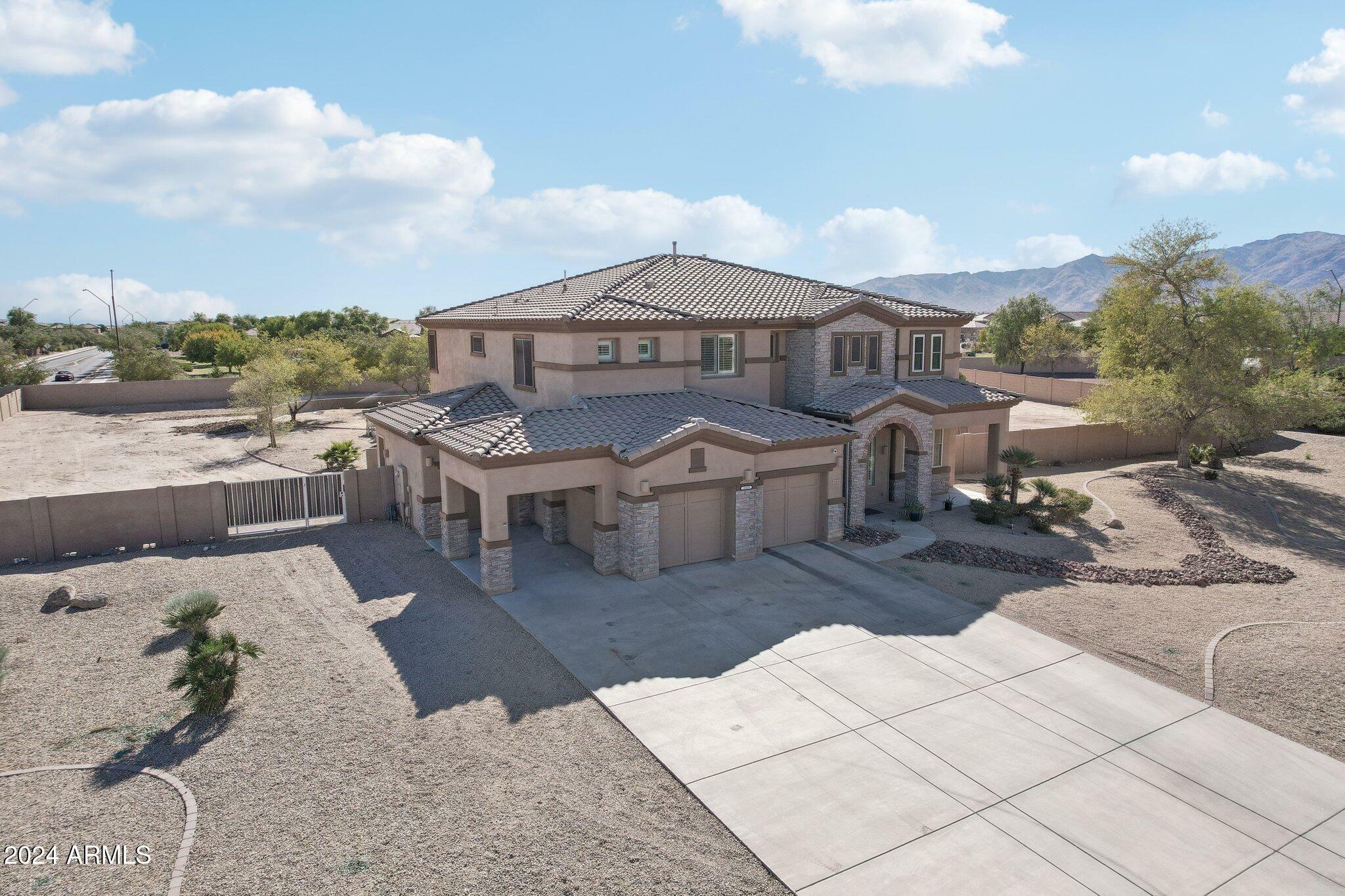 Property Photo:  18439 W Beryl Court  AZ 85355 