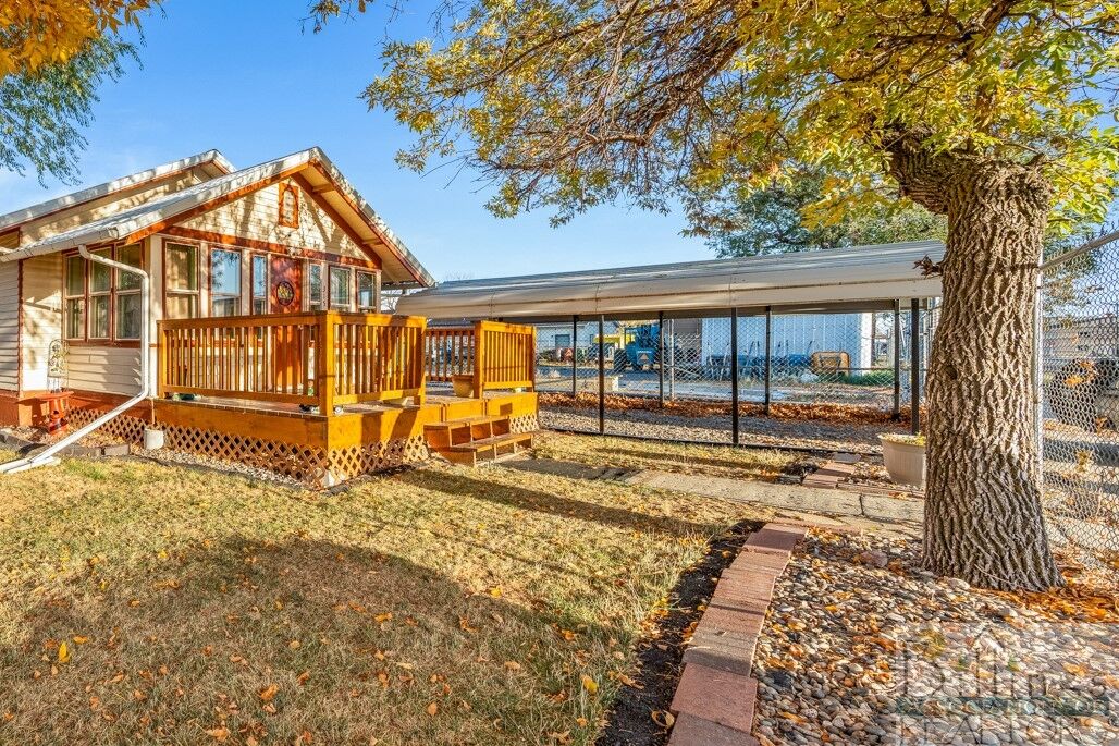 Property Photo:  315 N 17th Street  MT 59101 