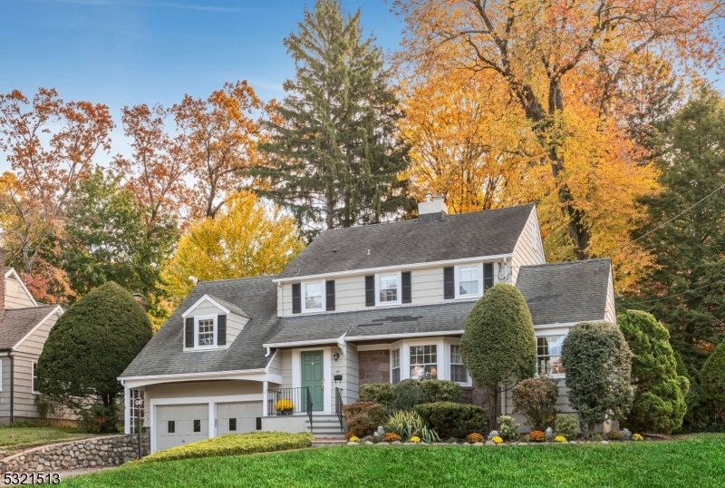 Property Photo: 44 Edgewood Dr NJ 07423