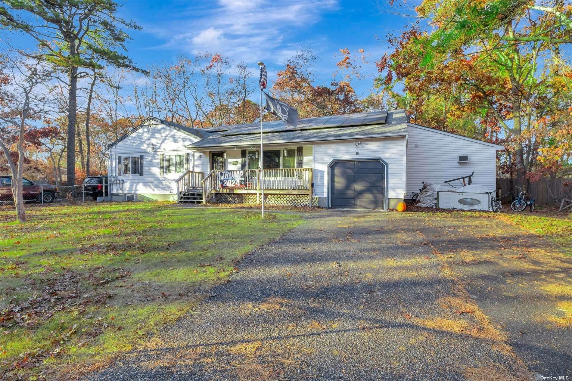 Property Photo:  25 Sweetbriar Drive  NY 11950 