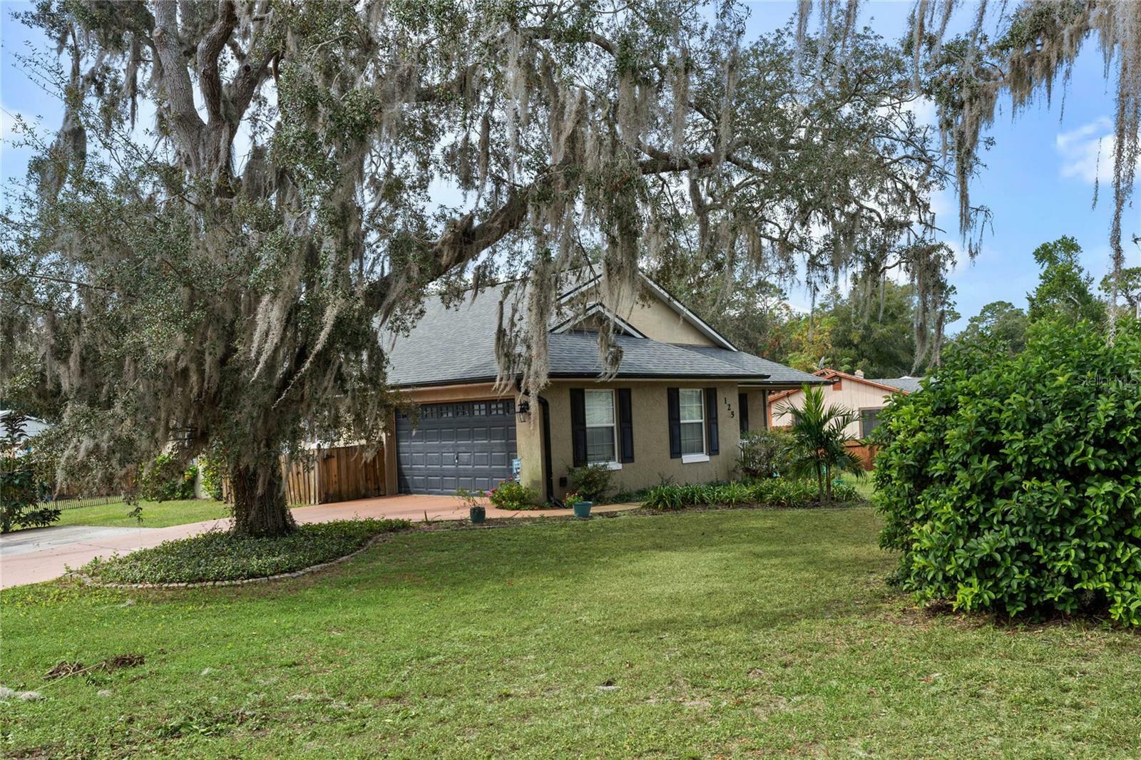 Property Photo:  125 Debary Drive  FL 32713 