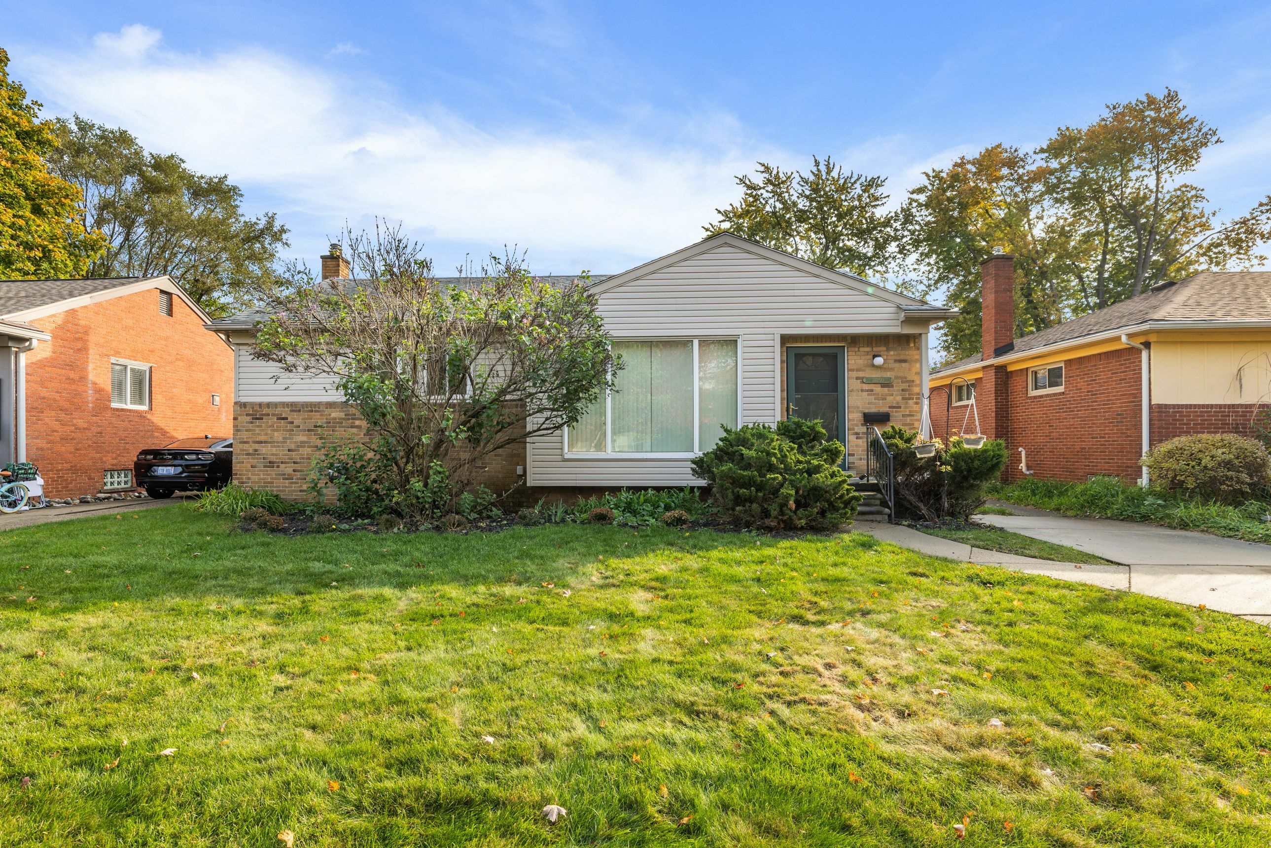 Property Photo:  24250 Ithaca Street  MI 48237 1730 